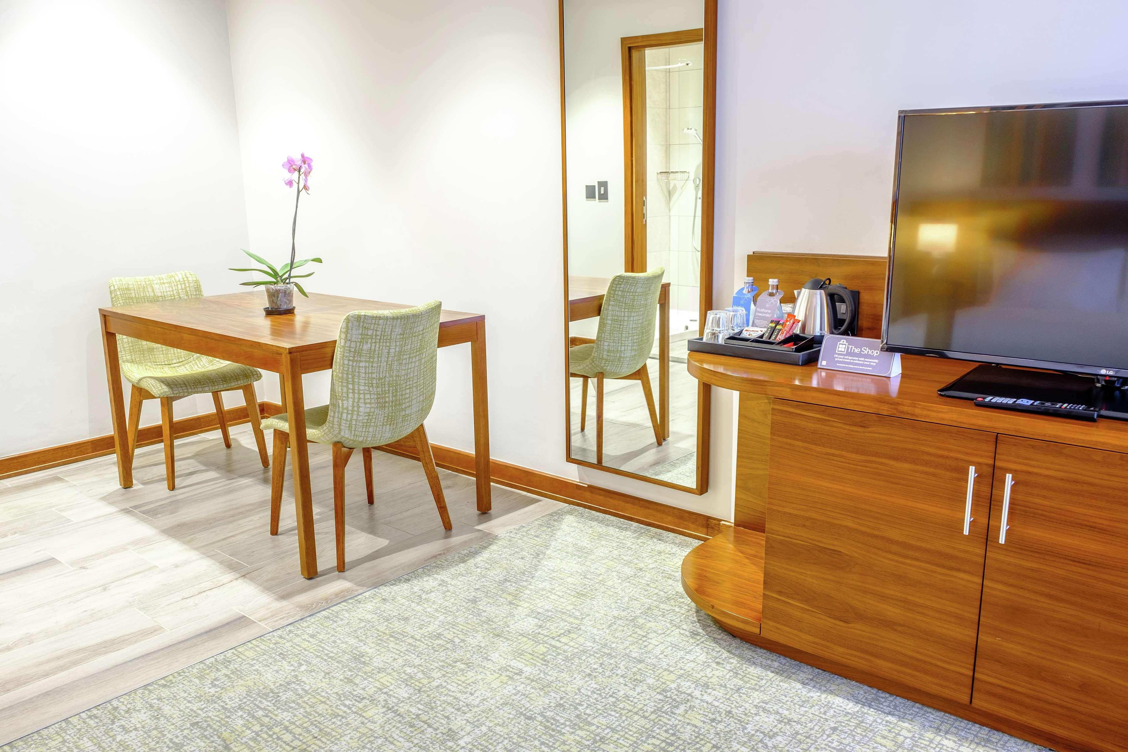Hilton Garden Inn Мбабане Экстерьер фото