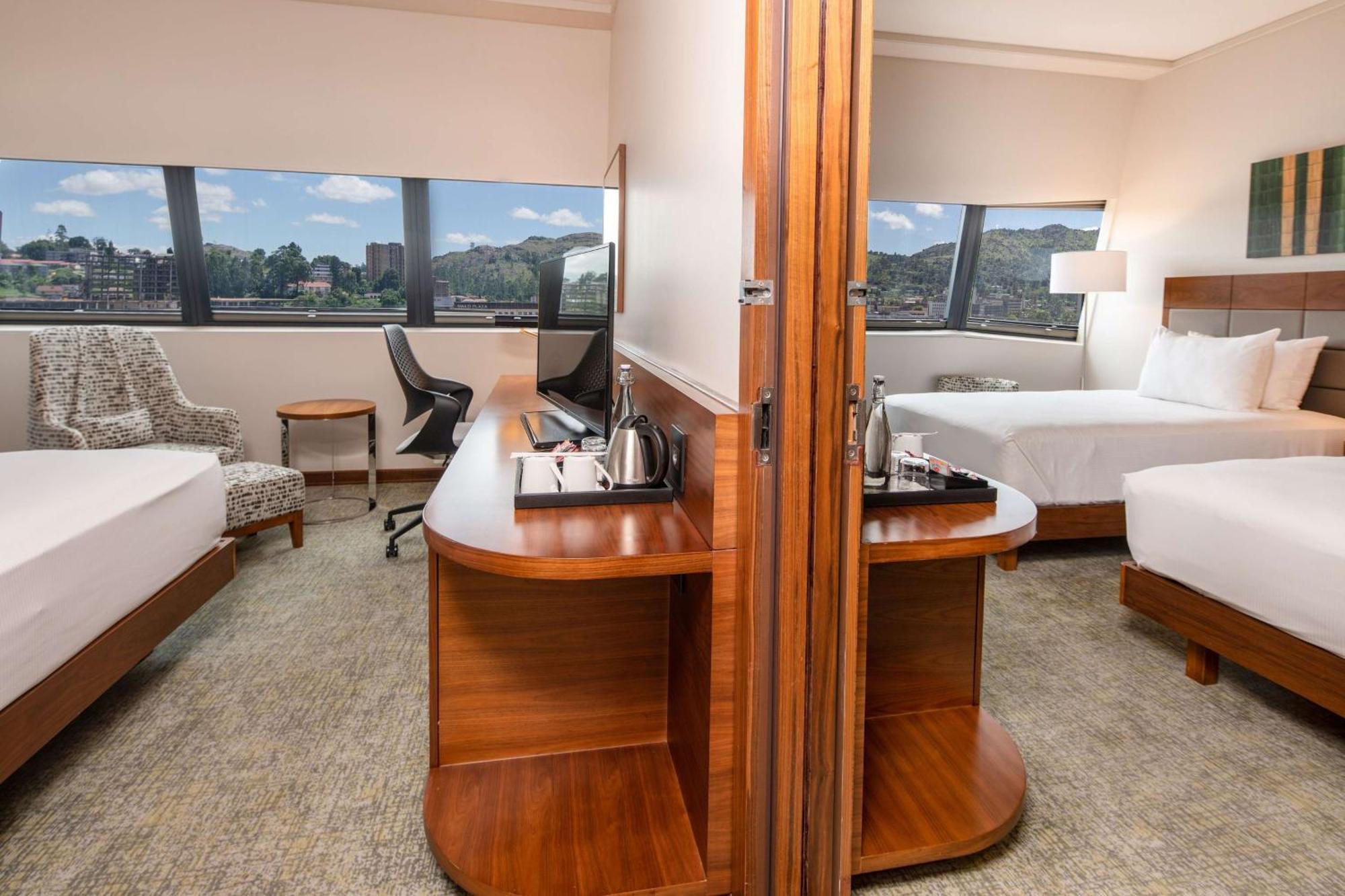 Hilton Garden Inn Мбабане Экстерьер фото