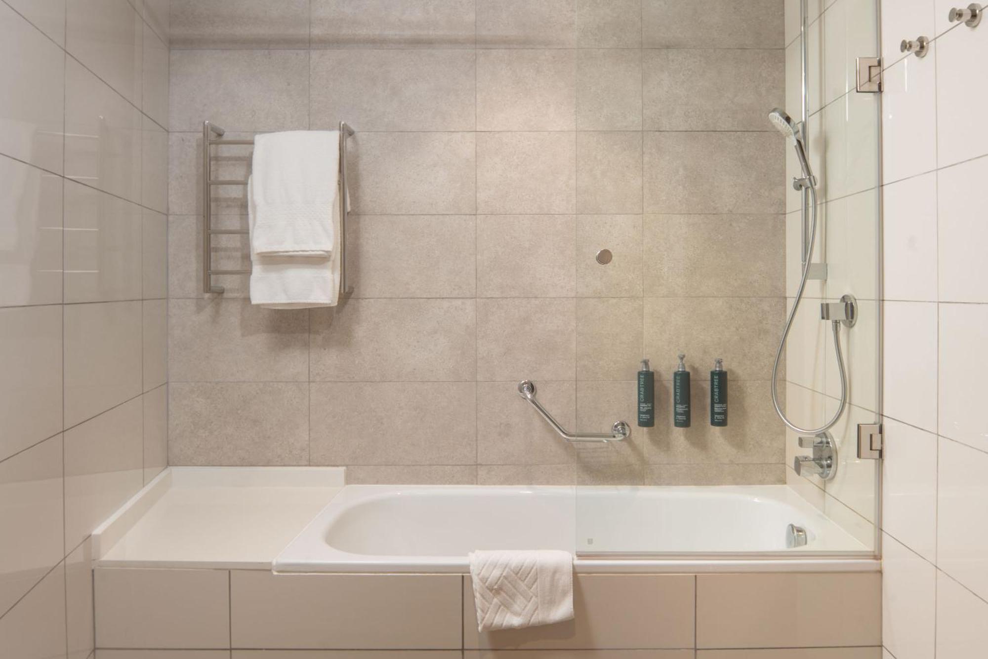 Hilton Garden Inn Мбабане Экстерьер фото